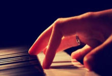 自年月以来，首次有三名维拉球员代表英格兰首发.